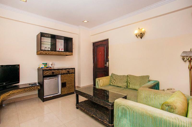 Shilton Royale Hotel Bangalore Exterior photo